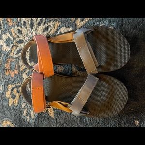 Teva Flatform Universal Sandal, Size 8 (39)